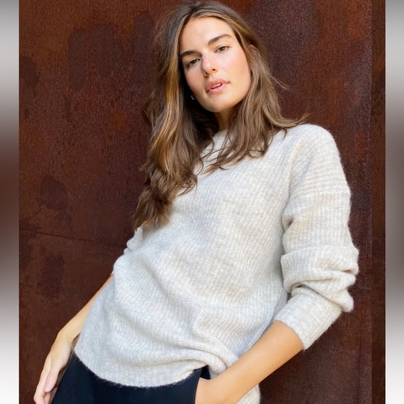 The Group Babaton Aritzia Gaudi Sweater - Picture 2 of 10